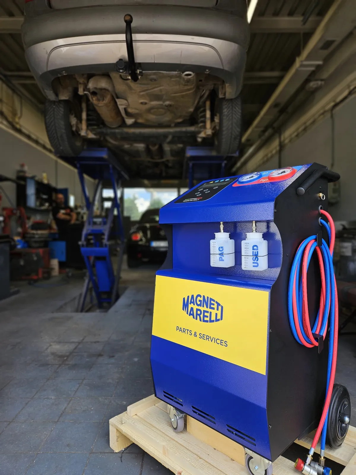 Plnička klimatizací Magneti Marelli v dílně HADcars